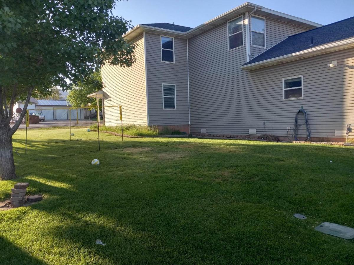 Red Creek Inn And Farm Parowan Bagian luar foto