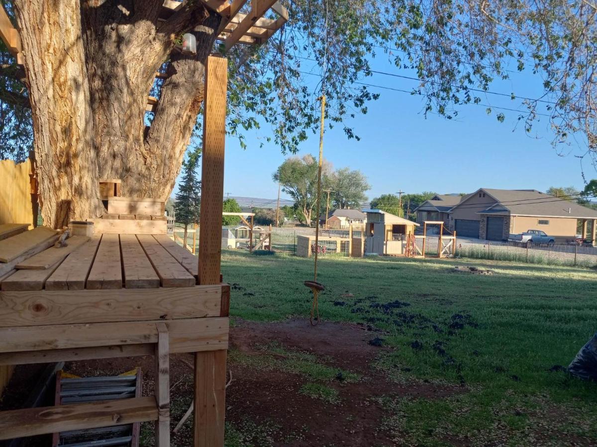 Red Creek Inn And Farm Parowan Bagian luar foto