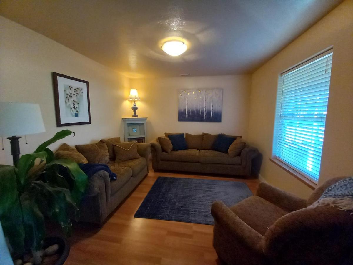 Red Creek Inn And Farm Parowan Bagian luar foto